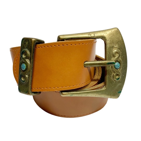 Vintage ornate brass buckle tan leather belt L - Picture 2 of 10
